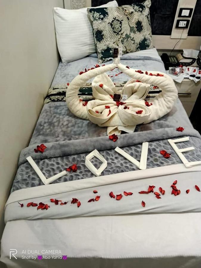 סוחאג' Al Amir Palace Hotel מראה חיצוני תמונה