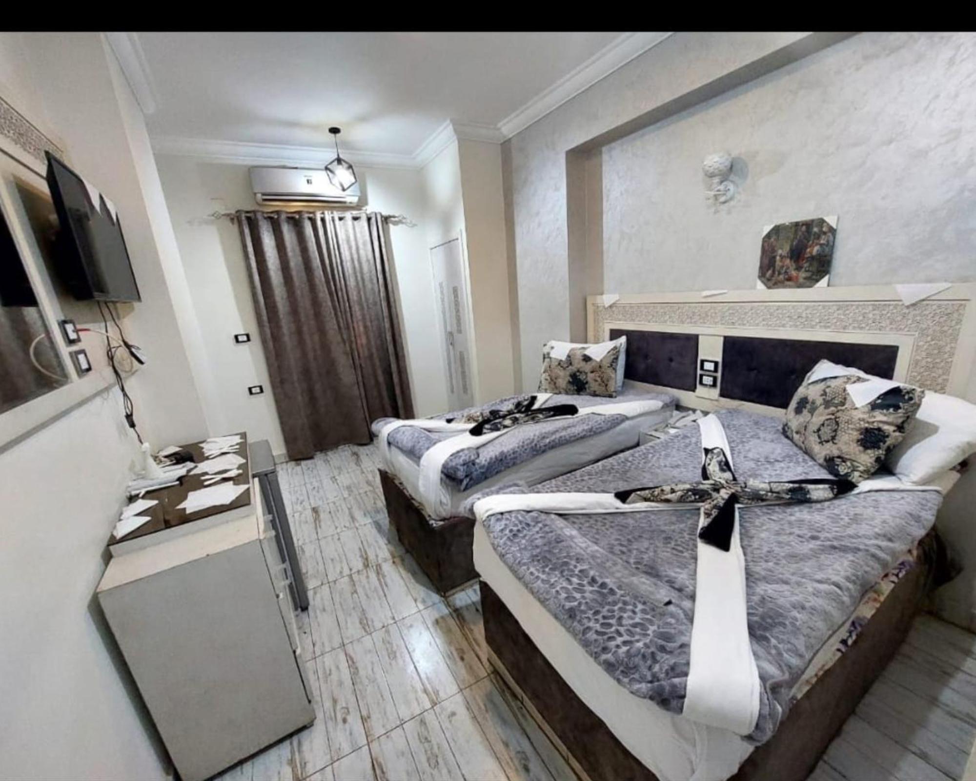 סוחאג' Al Amir Palace Hotel מראה חיצוני תמונה