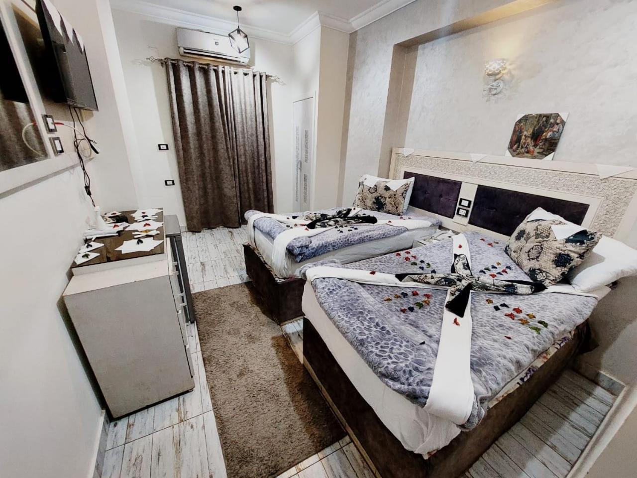סוחאג' Al Amir Palace Hotel מראה חיצוני תמונה